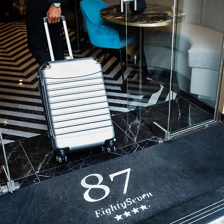 فندق 87 إيتي-سيفن